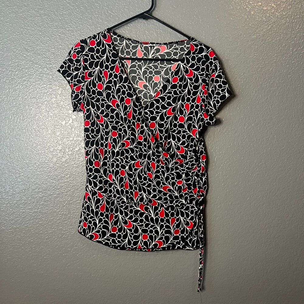 Red White Black Abstract Print Faux Wrap Ruched Short Sleeve Top Size L/XL